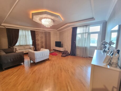 3 otaqlı yeni tikili - Elmlər Akademiyası m. - 130 m²