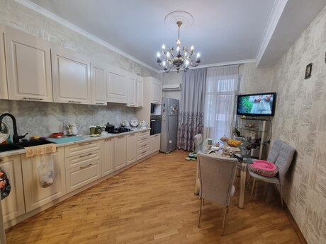 3 otaqlı yeni tikili - Elmlər Akademiyası m. - 130 m²