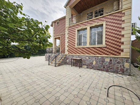 5 otaqlı həyət evi/bağ evi - Novxanı q. - 190 m²
