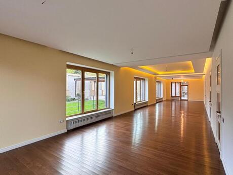11 otaqlı həyət evi/bağ evi - Badamdar q. - 1100 m²