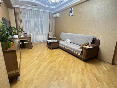 3-комнатная квартира, 120 м², 8 Noyabr: 285 000 ₼ 2
