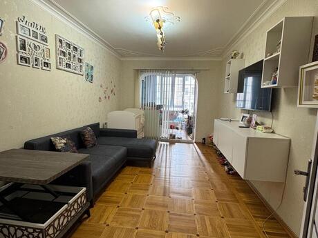 3 otaqlı köhnə tikili - Nizami m. - 50 m²