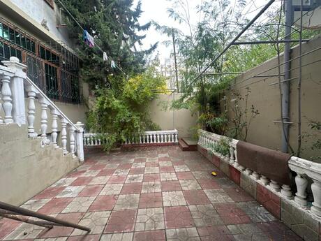 5 otaqlı köhnə tikili - Qara Qarayev m. - 181.3 m²