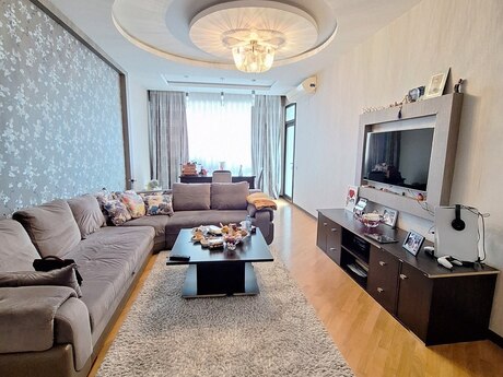 м. Кара Караев