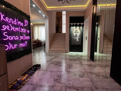 5 otaqlı həyət evi/bağ evi - Mərdəkan q. - 180 m²