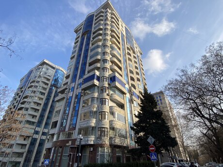 Elan №5642884 - Bakı, Nəsimi r., 4 otaqlı, 210 m², 13/18 mərtəbə