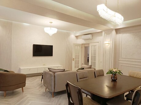 Ağ şəhərdə 3 otaqlı yeni tikili mənzil satılır, 140 m², 600 000 AZN, şəkil 5 / 12