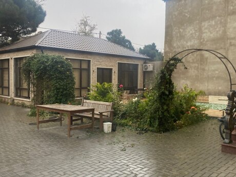 6 otaqlı həyət evi, 280 m², Sahil: 850 000 ₼ 2