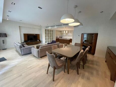 3-комн. новостройка - Насиминский  р. - 173 м²