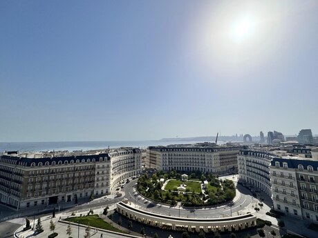 4-комнатная квартира, 220 м², Ağ şəhər: 1 650 000 ₼ 5