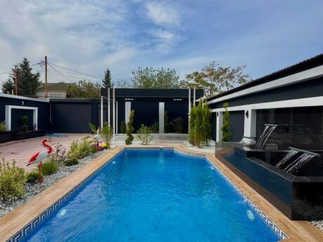 5 otaqlı həyət evi/bağ evi - Şüvəlan q. - 200 m²