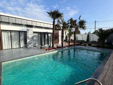 5 otaqlı həyət evi/bağ evi - Mərdəkan q. - 200 m²