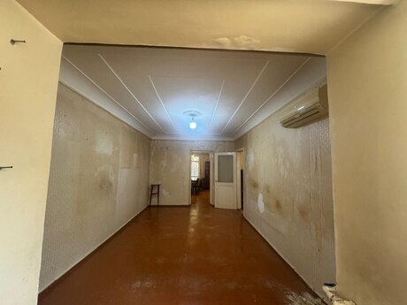 2 otaqlı köhnə tikili - İnşaatçılar m. - 60 m²