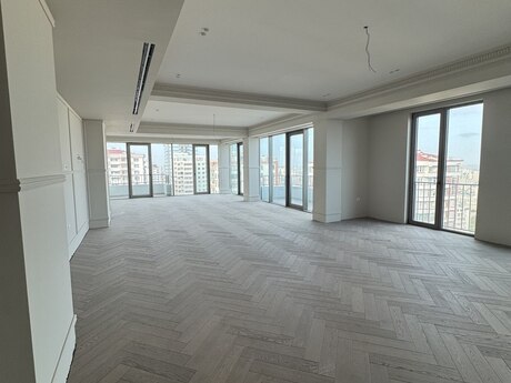 7 otaqlı yeni tikili - Elmlər Akademiyası m. - 345 m²