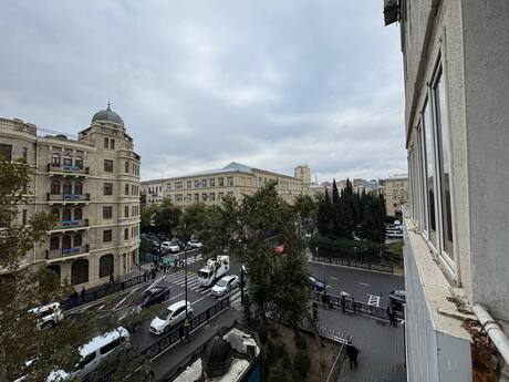 3 otaqlı köhnə tikili - Sahil m. - 85 m²