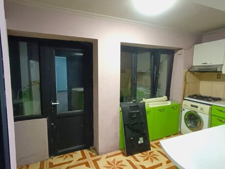 6 otaqlı ofis - Nərimanov r. - 300 m²