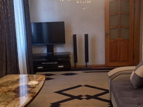 Elan №5645022 - Bakı, Azadlıq Prospekti m., 1 otaqlı, 42 m², 1/5 mərtəbə