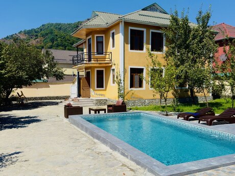 4 otaqlı həyət evi/bağ evi - İsmayıllı - 152 m²