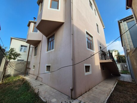 6 otaqlı həyət evi/bağ evi - NZS q. - 320 m²