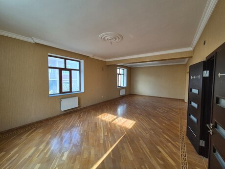 6 otaqlı həyət evi/bağ evi - NZS q. - 320 m²
