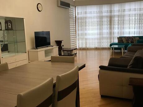 5 otaqlı yeni tikili - Nəsimi r. - 217 m²
