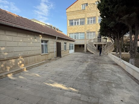 7-комн. дом/дача - пос. Бадамдар - 700 м²
