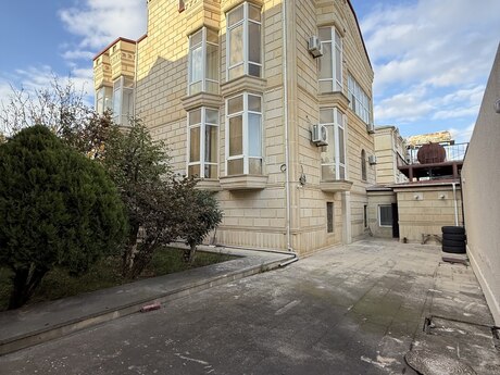 7-комн. дом/дача - пос. Бадамдар - 700 м²