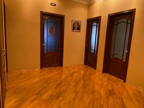 3-комн. новостройка - м. Шах Исмаил Хатаи - 128 м²