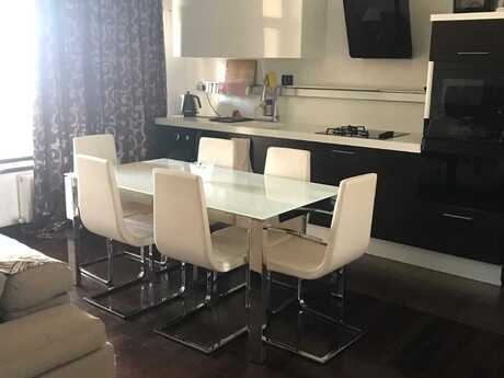 Объявление №5646468 - Баку, м. Шах Исмаил Хатаи, 2-комн., 100 м², 3/15 этаж