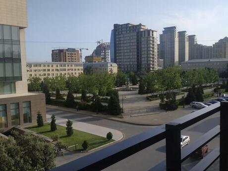Şah İsmayıl Xətaidə 2 otaqlı yeni tikili mənzil kirayə verilir, 100 m², 1 200 AZN/ay, şəkil 2 / 12