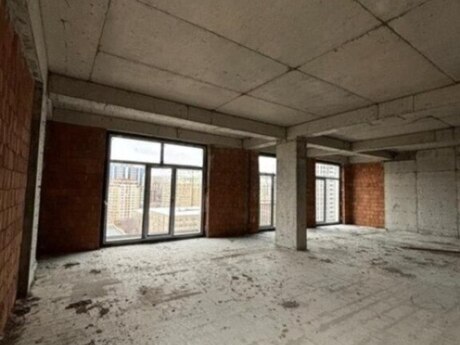 4 otaqlı yeni tikili - 28 May m. - 150 m²