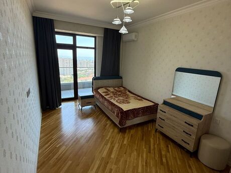 3 otaqlı yeni tikili - 8 Noyabr m. - 148 m²