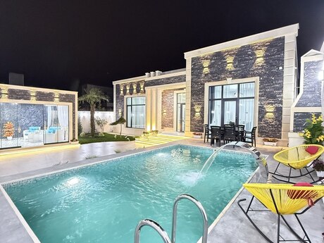 4 otaqlı həyət evi/bağ evi - Mərdəkan q. - 190 m²