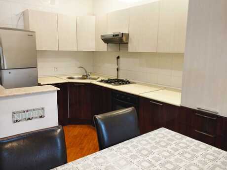 3 otaqlı köhnə tikili - Sahil m. - 80 m²