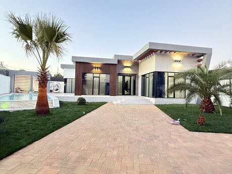 5 otaqlı həyət evi/bağ evi - Mərdəkan q. - 260 m²