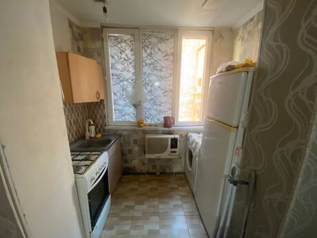 2 otaqlı köhnə tikili - 28 May m. - 40 m²