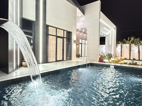 5 otaqlı həyət evi/bağ evi - Mərdəkan q. - 260 m²