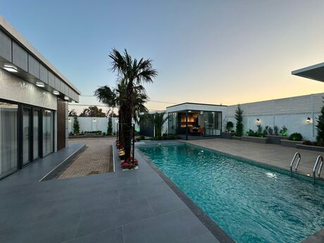 5 otaqlı həyət evi/bağ evi - Mərdəkan q. - 200 m²