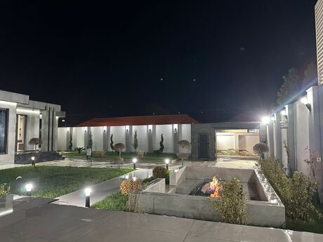 4 otaqlı həyət evi/bağ evi - Şüvəlan q. - 230 m²