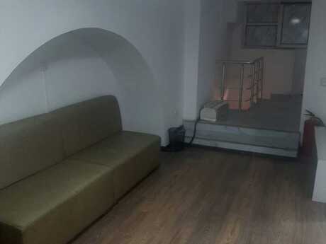 3 otaqlı köhnə tikili - 28 May m. - 60 m²