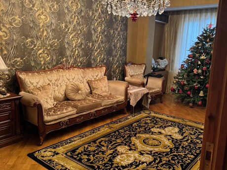 3 otaqlı köhnə tikili - Azadlıq Prospekti m. - 85 m²