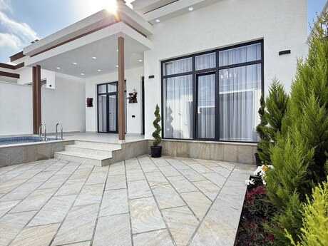 4 otaqlı həyət evi/bağ evi - Şüvəlan q. - 130 m²