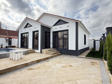 4 otaqlı həyət evi/bağ evi - Şüvəlan q. - 130 m²