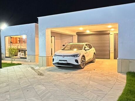 4 otaqlı həyət evi/bağ evi - Mərdəkan q. - 200 m²