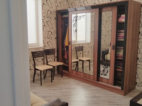 4 otaqlı həyət evi/bağ evi - Qaraçuxur q. - 170 m²