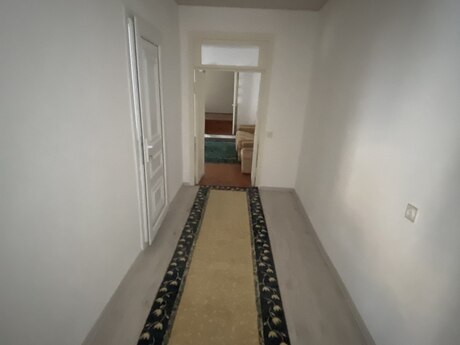 3 otaqlı həyət evi/bağ evi - İnşaatçılar m. - 150 m²