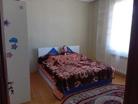 4 otaqlı həyət evi/bağ evi - Türkan q. - 135 m²