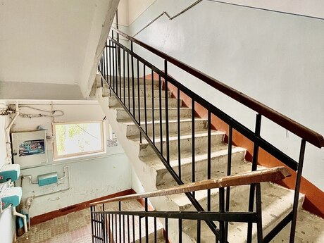 3-комн. вторичка - м. Кара Караев - 115 м²