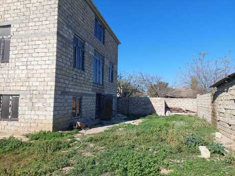 7 otaqlı həyət evi/bağ evi - Maştağa q. - 240 m²