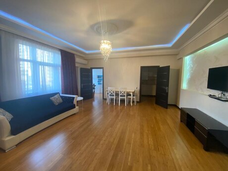 3 otaqlı yeni tikili - Şah İsmayıl Xətai m. - 94 m²
